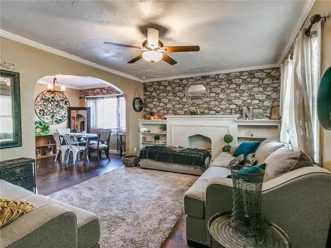 2907 N Robinson Ave, Oklahoma City, OK 73103