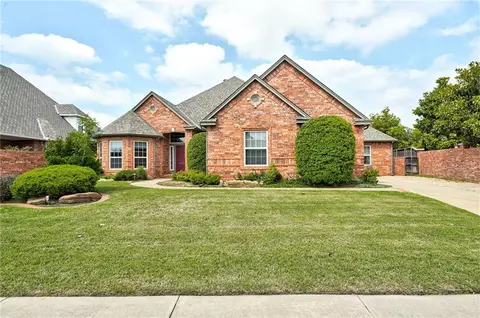 2004 Danfield Dr, Norman, OK 73072