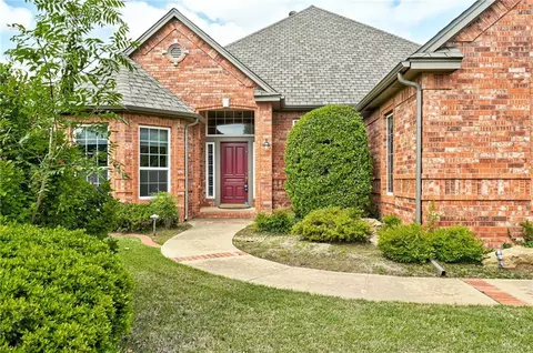 2004 Danfield Dr, Norman, OK 73072 photo 2