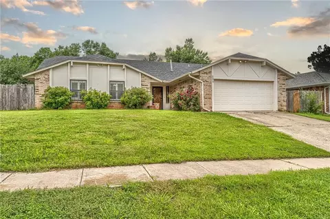 505 Country Side Trl, Edmond, OK 73012