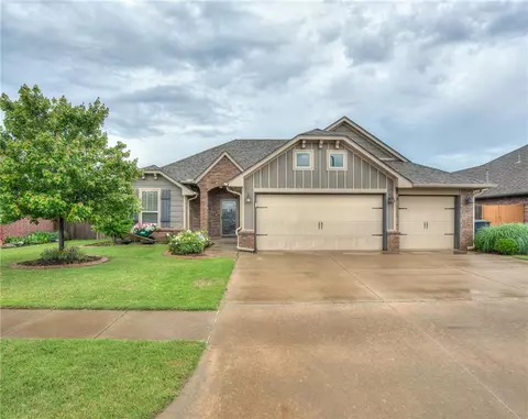 8125 NW 160th Ter, Edmond, OK 73013