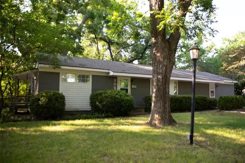 805 W Franklin Ln, Stillwater, OK 74075