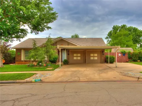 1600 SE 7th St, Moore, OK 73160