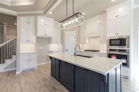 3124 Poppey Ln, Edmond, OK 73012