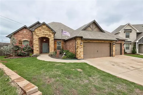 6413 NW 164th Cir, Edmond, OK 73013