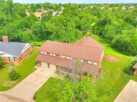 8037 NW 114th St, Oklahoma City, OK 73162
