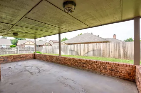 201 E Platt Dr, Yukon, OK 73099 photo 43