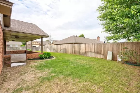 201 E Platt Dr, Yukon, OK 73099 photo 49