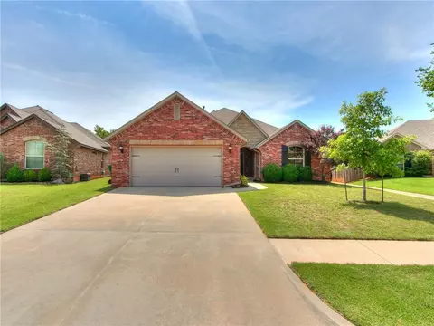 19109 Pinehurst Trail Dr, Edmond, OK 73012