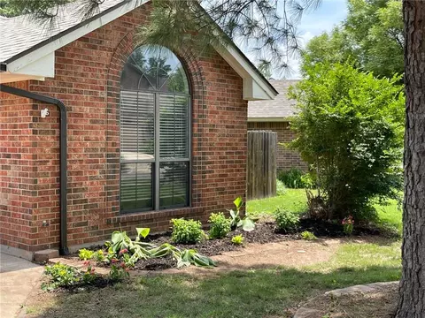 1913 Inglewood Dr, Norman, OK 73071