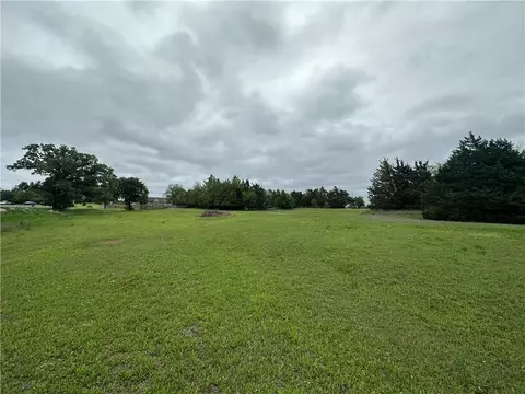 2700 E Danforth Rd, Edmond, OK 73034 photo 4