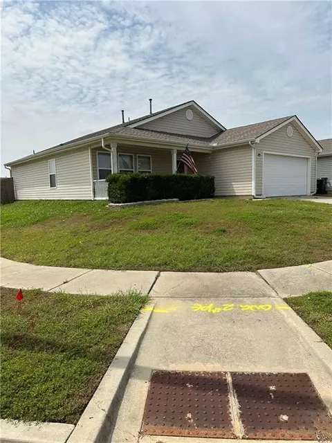 15621 Lilly Garden Ln, Oklahoma City, OK 73170