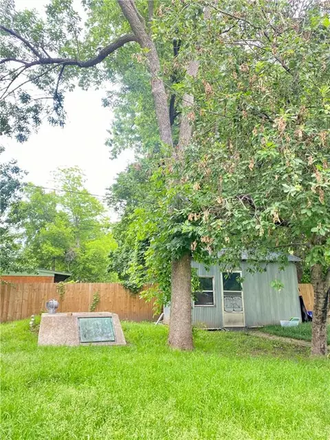 1104 W Apache St, Norman, OK 73069 photo 29