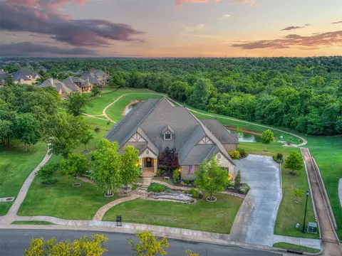 2216 Ranch House Rd, Edmond, OK 73034