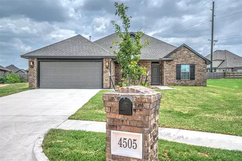 4505 Adobe Ct, Yukon, OK 73099