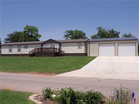 411 E 2nd St, Hydro, OK 73048 photo 1