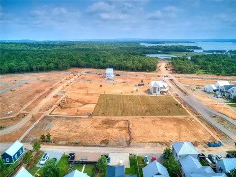 34 Hill St, Carlton Landing, OK 74432