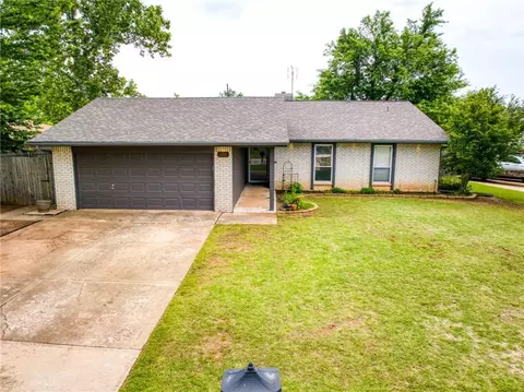 2220 Lindenwood Ln, Norman, OK 73071