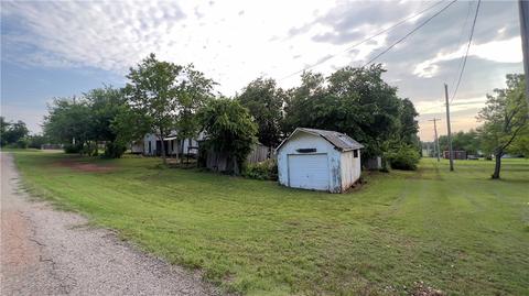 320 E Baty Ave, Mulhall, OK 73063 photo 1