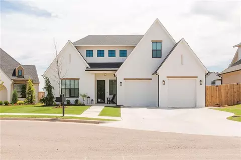 2524 Piedmont Ct, Edmond, OK 73034