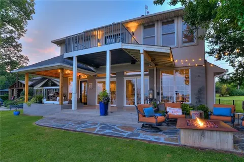 10 W Shore Dr, Arcadia, OK 73007