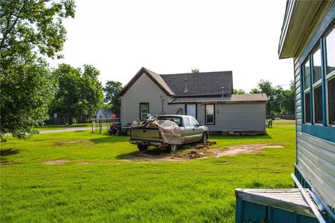 NW 3rd Street, Tuttle, OK 73089 photo 7