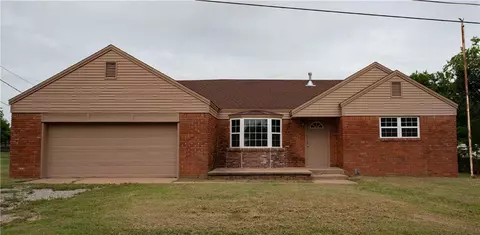 6614 NW 63rd St, Warr Acres, OK 73132