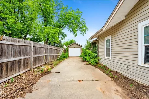 930 Maple St, Yukon, OK 73099 photo 28