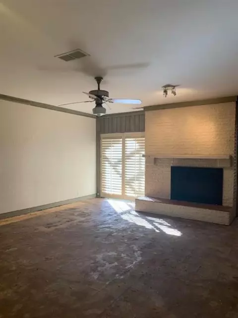 700 E Main St, Sentinel, OK 73664 photo 3