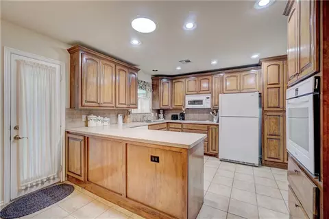 2009 Willow Bend Dr, Edmond, OK 73003 photo 13