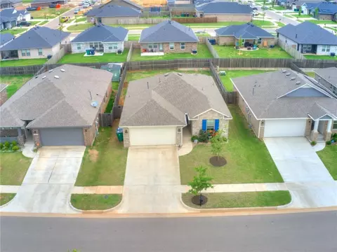 12613 NW 3rd Ter, Yukon, OK 73099