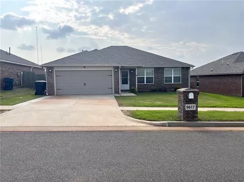 9617 Emilie Grace Ln, Moore, OK 73160
