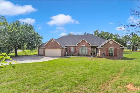 1724 Oakmont Dr, Blanchard, OK 73010