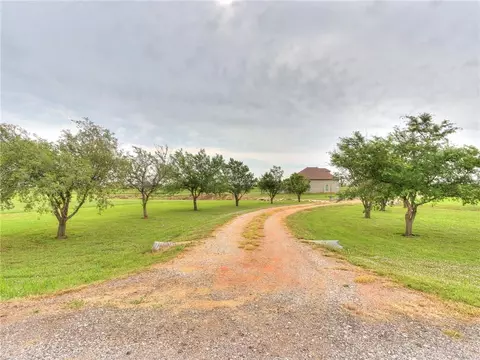 9500 Tuscany Way, Piedmont, OK 73078