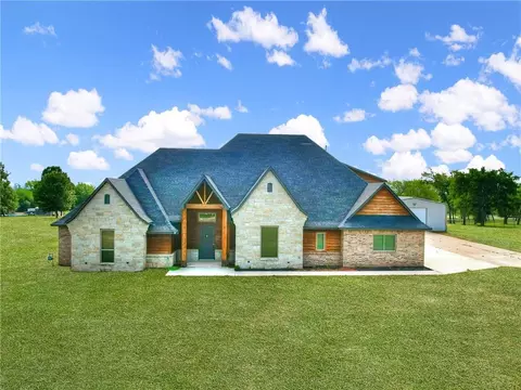 1191 N Mays St, Maysville, OK 73057