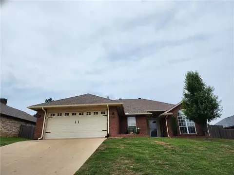 11525 Sheffield St, Midwest City, OK 73130