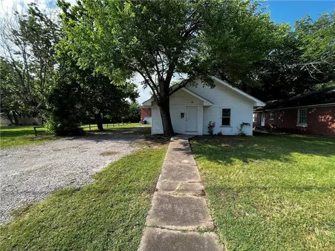 1108 W Elder Ave, Duncan, OK 73533 photo 2