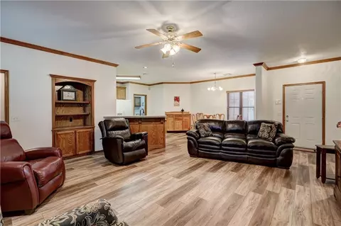 2261 Bob White Dr, Tuttle, OK 73089 photo 8