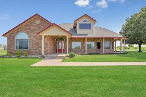 20259 SW Lee Blvd, Cache, OK 73527 photo 2
