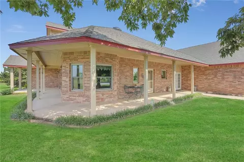 20259 SW Lee Blvd, Cache, OK 73527 photo 5