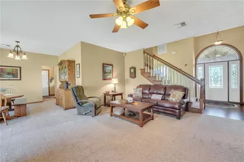 20259 SW Lee Blvd, Cache, OK 73527 photo 9