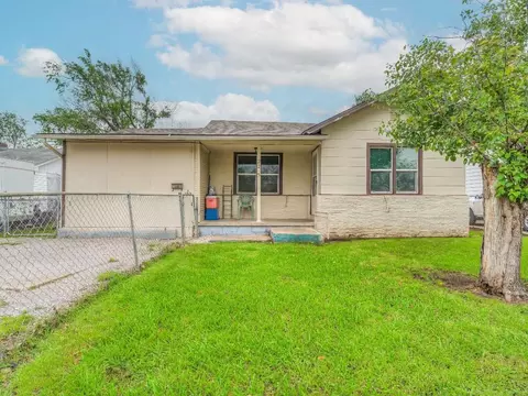 2215 N Ione Ave, Shawnee, OK 74804