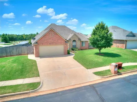 1708 Shady Ct, Edmond, OK 73003