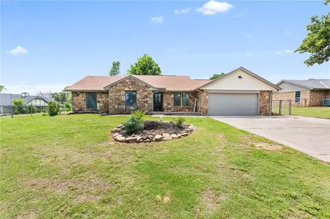 1267 Kingbird Ln, Choctaw, OK 73020