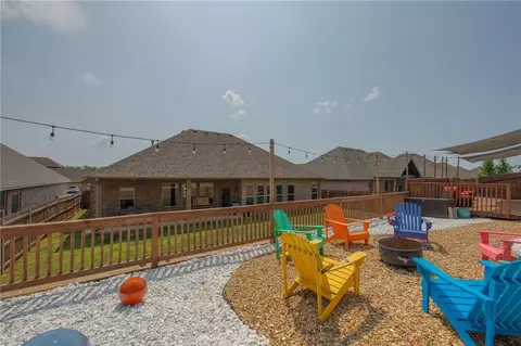 2108 Valley Holw, Norman, OK 73071