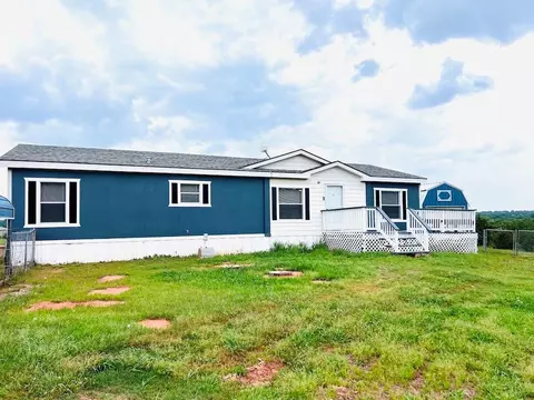9977 Forest Hills Dr, Harrah, OK 73045