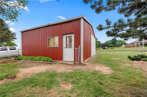 21160 Eighth St, Hinton, OK 73047 photo 23