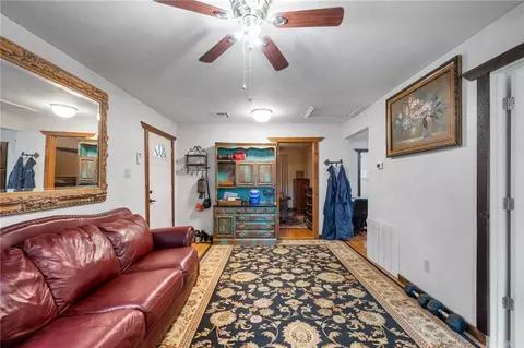 21160 Eighth St, Hinton, OK 73047 photo 5
