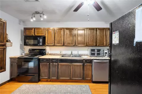 21160 Eighth St, Hinton, OK 73047 photo 8