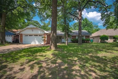 2905 N Grove Ave, Oklahoma City, OK 73127